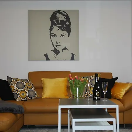 Schoene 60qm Grosse Mainz-lerchenberg Zdf * ماينتس